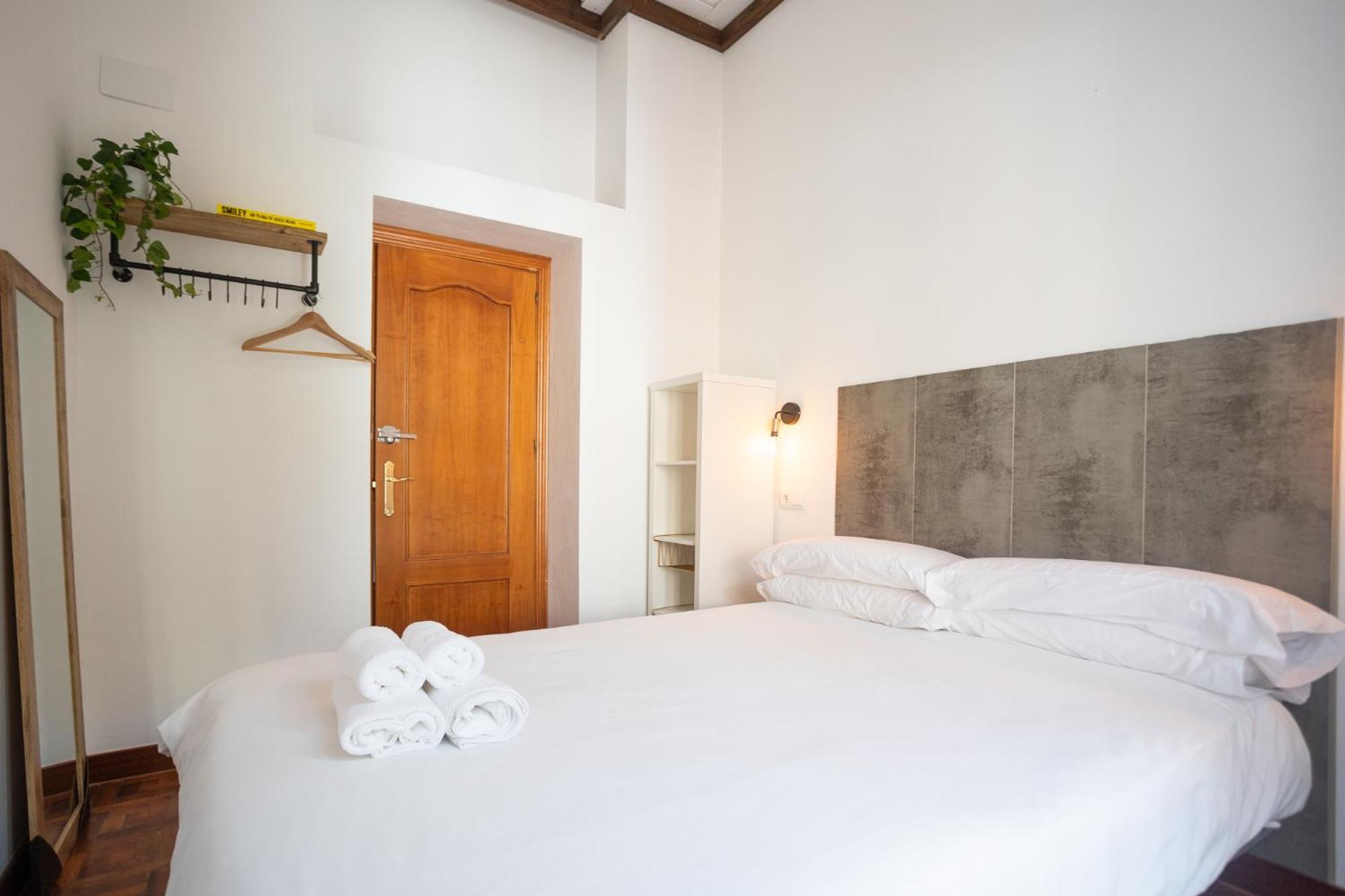 Naim Guest House Malaga Centro Esterno foto